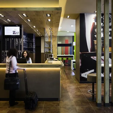 Ibis Budget Aeropuerto * Séville