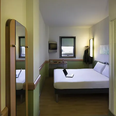 Ibis Budget Aeropuerto Siviglia